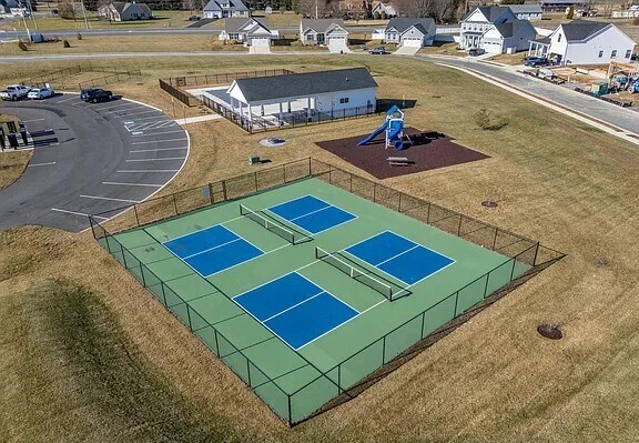 Building Photo - 22420 Jayda Dr