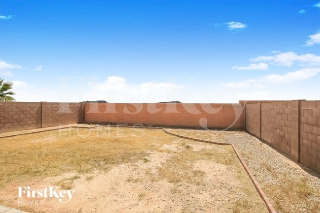 Building Photo - 6745 E Lush Vista View