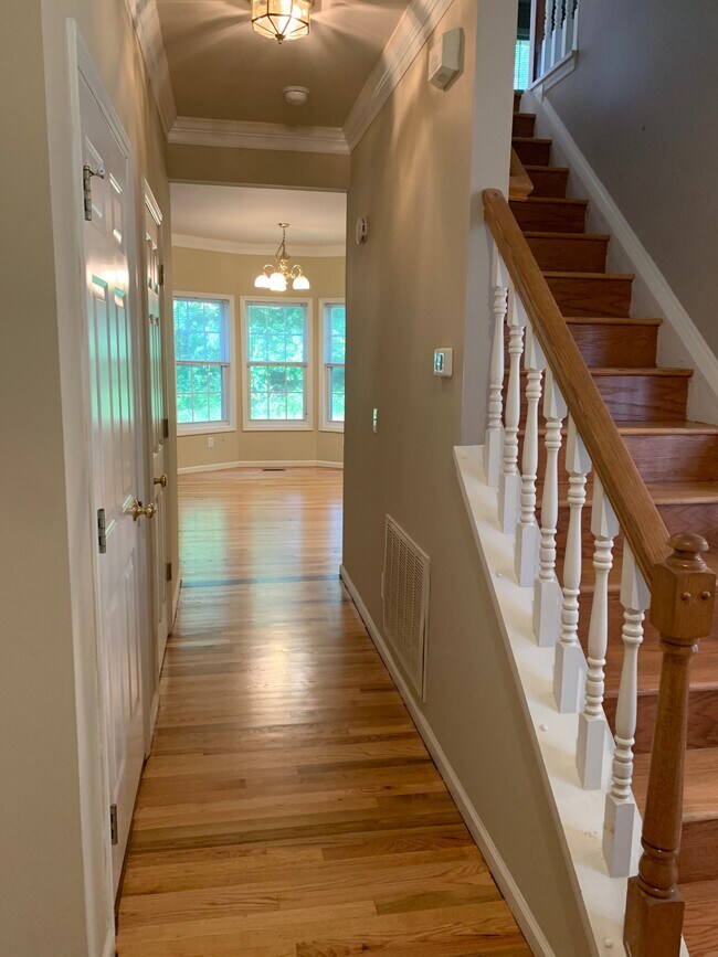 Building Photo - 8530 Guerro Ct