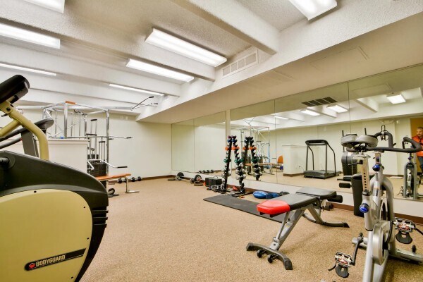 Building Photo - 1365 Columbine St