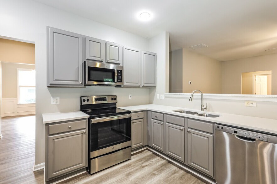 Building Photo - 4358 Savannah Dr