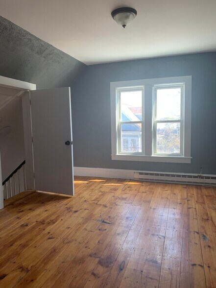 Building Photo - 27 Dearborn Ave
