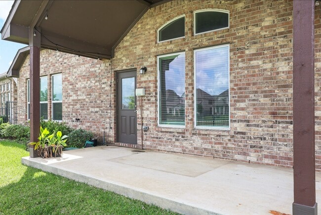 Building Photo - 2733 Arbor Edge Crossing