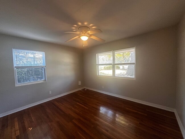 Building Photo - 2113 Hagan Dr