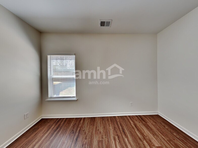 Building Photo - 82 Torero Trail