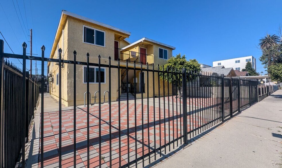 Building Photo - 1299 W 37th Dr