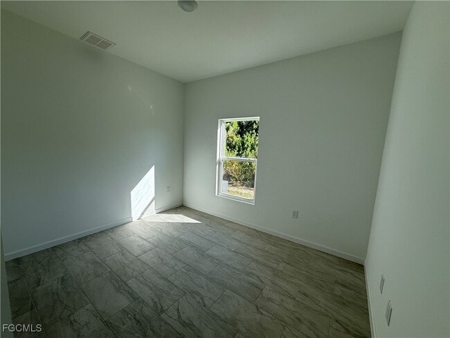 Building Photo - 1906 Vesper Ct