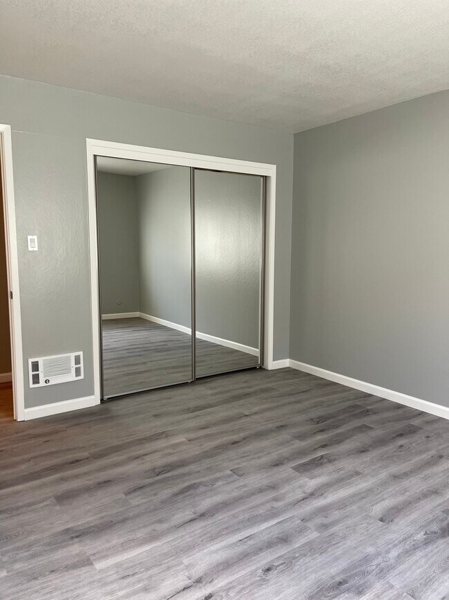 Building Photo - 142 Santa Lucia Ave