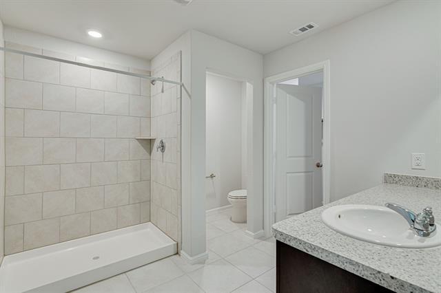 Building Photo - 16413 Milwaukee St