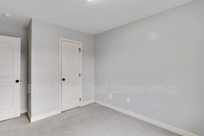 Building Photo - 38 Envy Ct