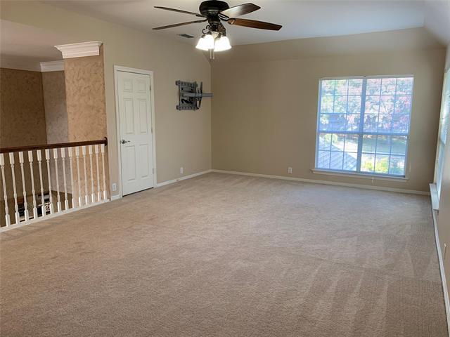 Building Photo - 1005 S Hollow Dr