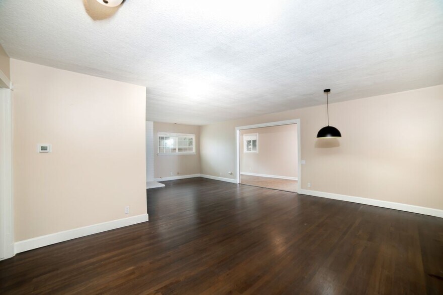 Building Photo - 2958 Gramercy St