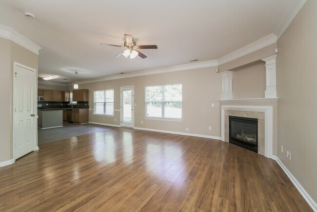 Building Photo - 328 Wrayhill Dr
