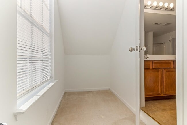 Building Photo - 301 Carnahan Dr