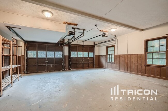 Building Photo - 5381 Willow Point Pkwy