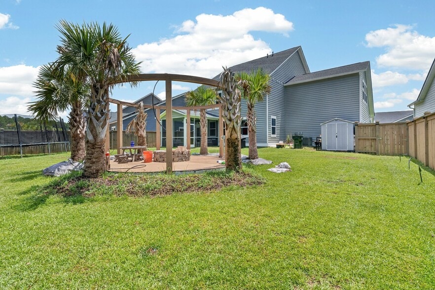 Building Photo - 164 Garden Lily Ln