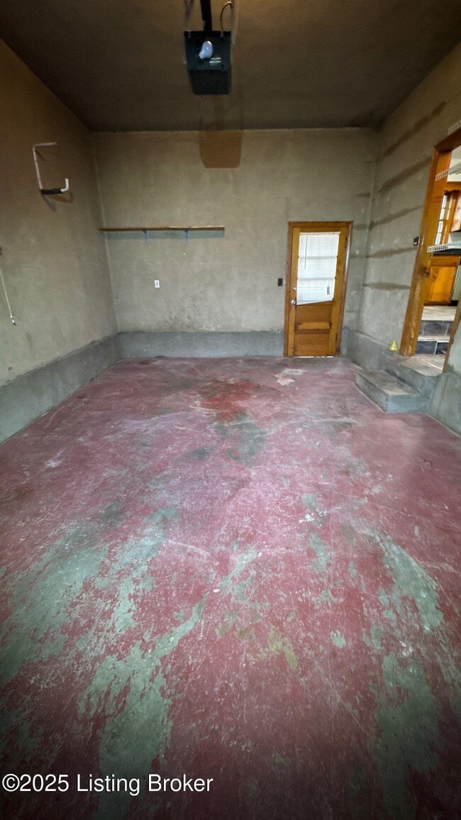 Building Photo - 5908 Ashby Ln