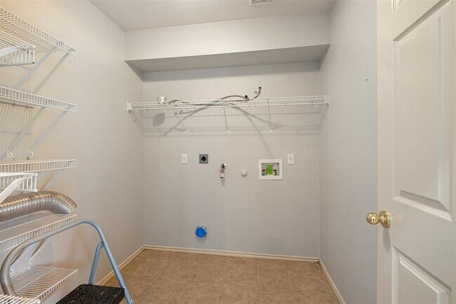 Building Photo - 15020 Hyson Crossing