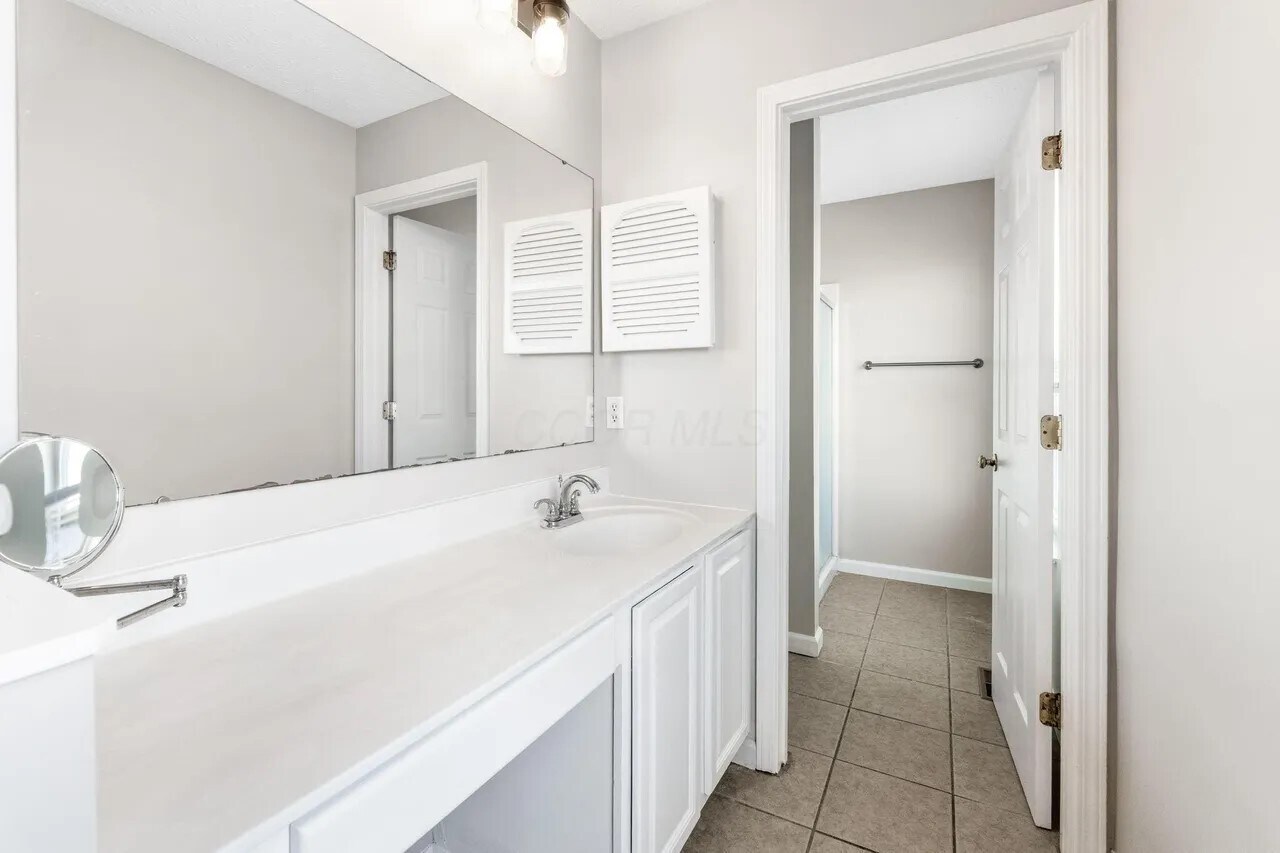 Master Bath - 8810 Greylag Loop