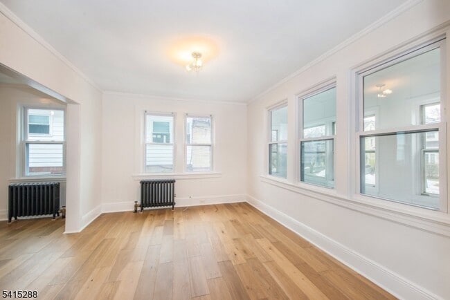 Building Photo - 12 Linden Ave