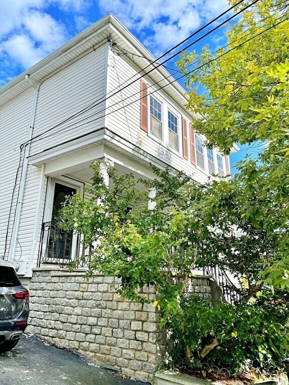 Building Photo - 15 Puritan Rd