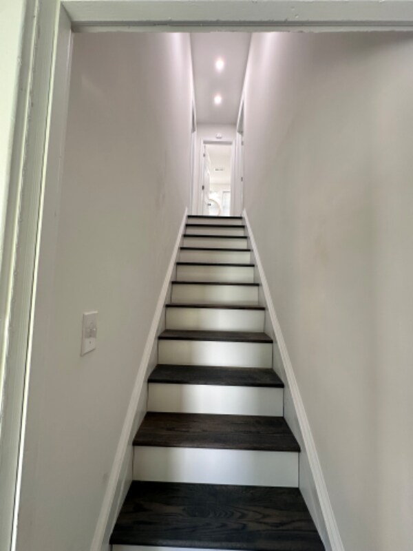 Building Photo - 1300 Hill St