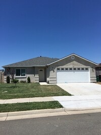 Building Photo - 4 Bedroom House in Biggs COMING SOON!