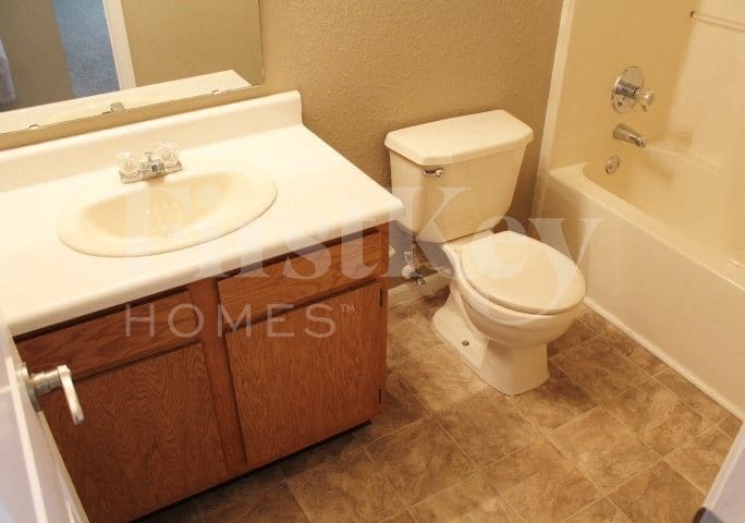 Building Photo - 107 Azalea Dr