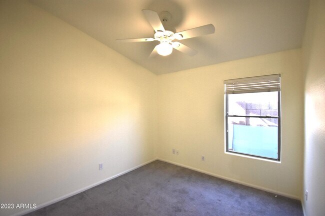 Building Photo - 10230 W Country Club Trail