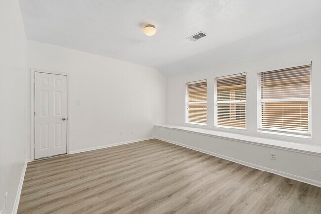 Building Photo - 21635 Alta Peak Way