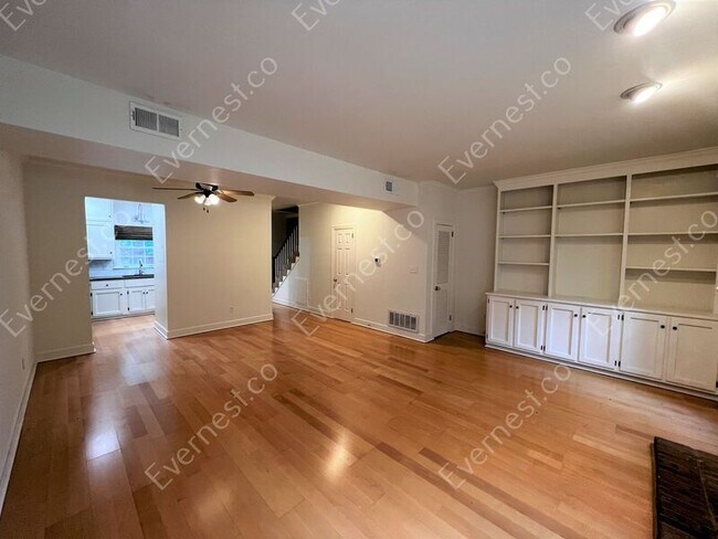 Building Photo - 1227 33rd St S