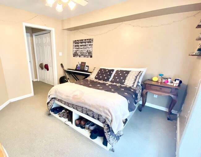 Building Photo - Laurel Villas #105 -3BR/2BA Available for AUGUST 2026 move in!