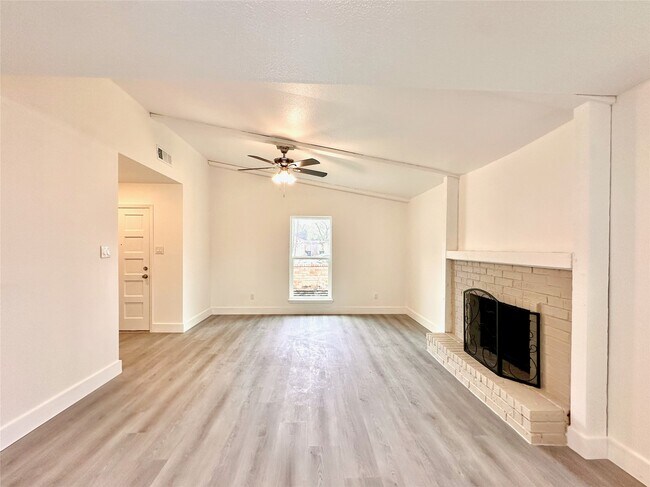 Building Photo - 13754 Shirebrook Dr