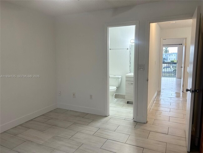 Building Photo - 6150 SW 130th Ave