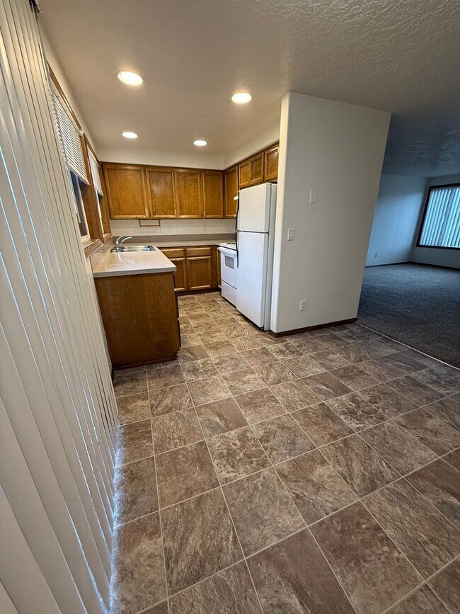 Building Photo - moojoh01 4212-4214 47th Ave NE