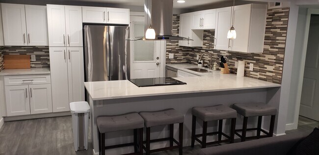 Building Photo - 812 Raleigh St