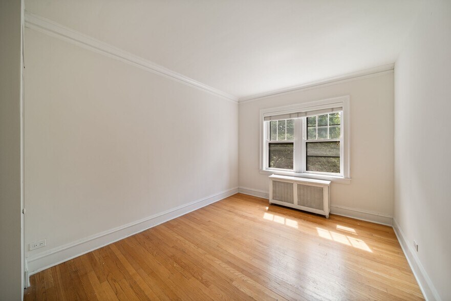 Building Photo - 721 Foster St