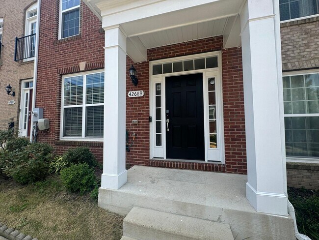 Building Photo - 42689 Tunstall Terrace