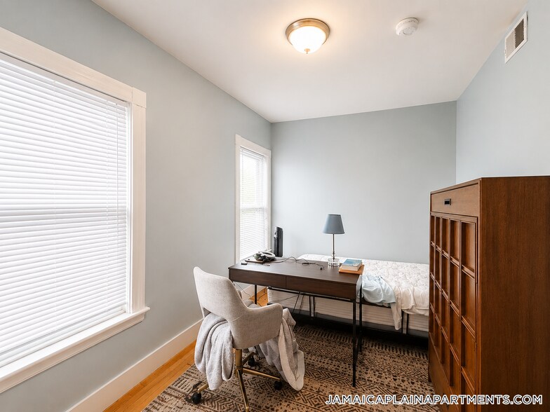 Building Photo - 58 Brookside Ave
