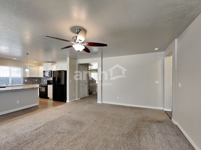 Building Photo - 9860 W Mossywood Dr