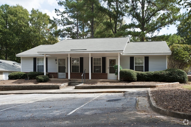 Building Photo - Pine Grove Apartments