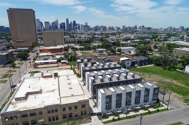 Building Photo - 1423 N Carroll Ave