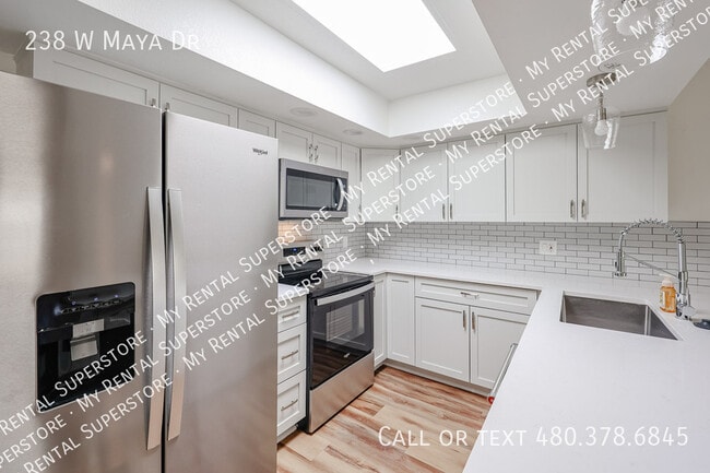Building Photo - 238 W Maya Dr