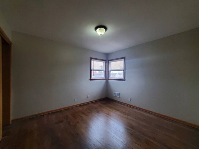 Building Photo - 4052 N 85th St