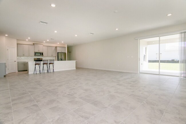 Building Photo - Lovely 5bd/3.5bath FOR RENT in highly soug...