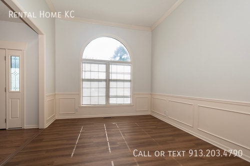 Building Photo - 18880 W 116th St