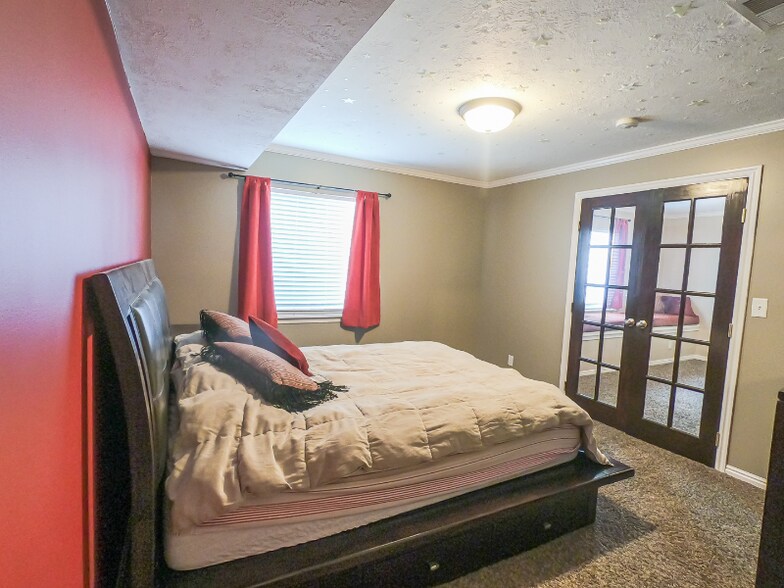 Building Photo - 388 Draper Downs Dr