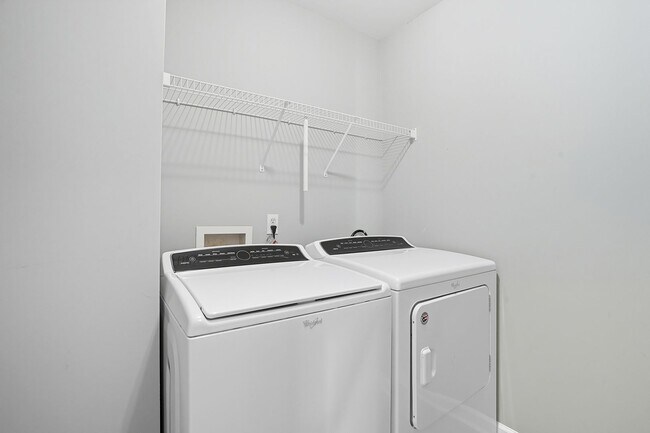 Building Photo - 4 Bedroom Home for Rent in Raleigh NC | Garage | Pet Friendly | $500 Off First Months Rent!