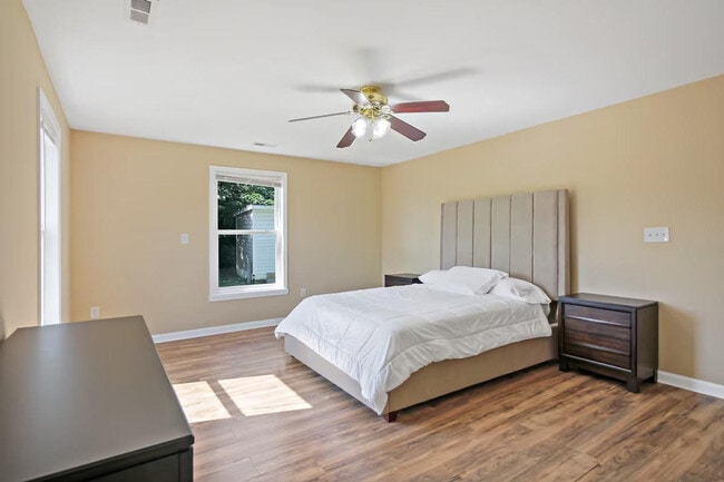 Building Photo - 7103 Highland St