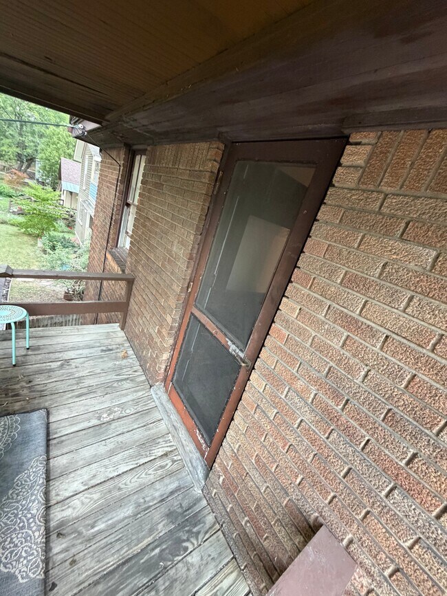 Building Photo - 1404 N Church St